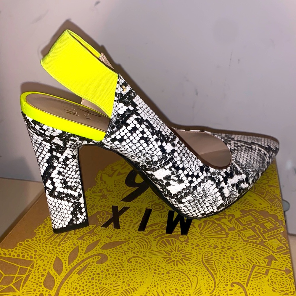 Mix No. 6 - Black White/Flower Yellow Mix Snake PU/Elastic Shoe! Worn 1 time.